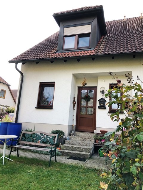 Eduard-Mörike-Weg 10 und 11, Doppelhaushälften