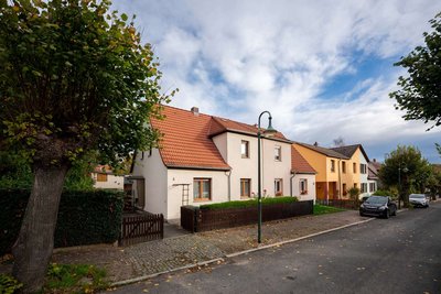 Straßenansicht Straßenansicht