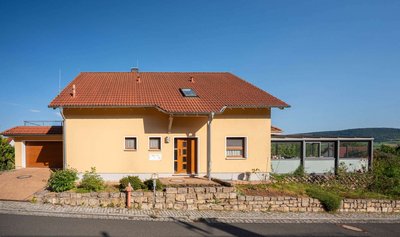 Straßenansicht Straßenansicht