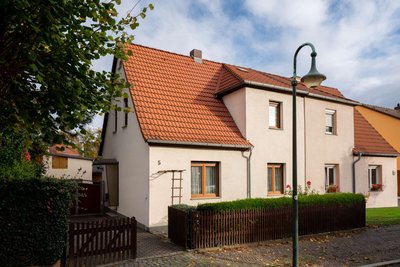 Straßenansicht (2) Straßenansicht (2)