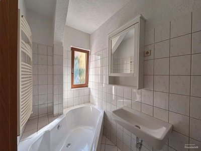Badezimmer - (KI generiert)